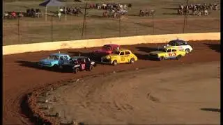 Bundaberg Speedway - Nostalgia Sedans - 24 April 2021 - Heat 1