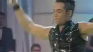 Locomía - Música música (En directo en Eurocanción 2001).