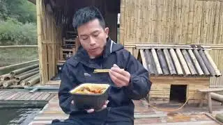A Massive House on the River &ndash; Incredible Project & Workmanship!