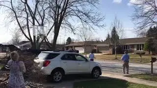 Drone gets unstuck from tree