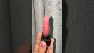 Huda beauty power bullet lipstick Honeymoon #hudabeautylipstick #hudabeauty