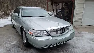 How to Program the Garage Door Opening System on a Lincoln Town Car