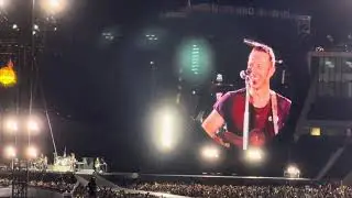 Coldplay - Yellow - Perth, Australia Music of the Spheres World Tour