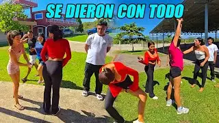 Un agradable sonido salió de las pompas de estas chicas😃.
