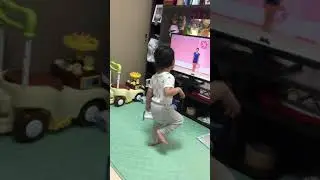 Exercise ang baby ko ang aga nagising