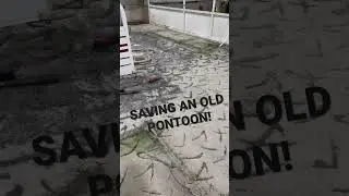 Old Carpet Must Go! #pontoon #pontoonboat #pontoonrestoration