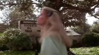 Halloween 1978 Babysitters walk home from school