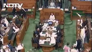 Farm Laws Repealed Within 4 Minutes In Lok Sabha | The News