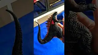 Godzilla 2014 Action Figure Unboxing! | City of Destruction with Battle Damage