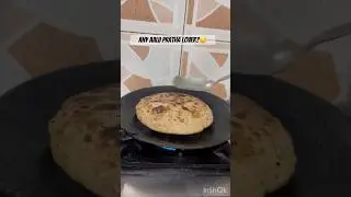 Aalu paratha lover 🤤❤️  #foodlover #aaluparatha #tastyfood #pratha #trending #aalu