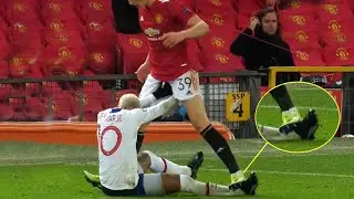 Players Hunt Each Other In Football 2021