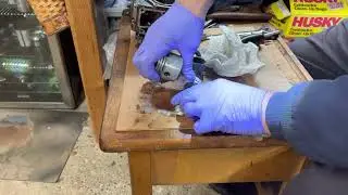 Pistons and Connecting Rod attached to crankshaft