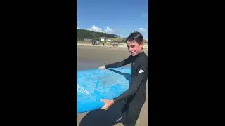 Catching Waves - No.1 Tip for Beginner Surfers - STOP Paddling