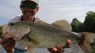 Bass Fishing a Private Lake in Southern Illinois!