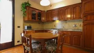 VILLA SINGOLA A MEOLO A SOLI 219.000 EURO!!