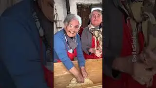 Piera, Carolina e Maria, prepariamo il pane come una volta