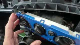 ラパンのエアコンのコントロールパネルの球交換！