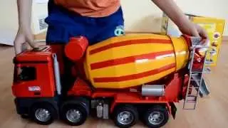 BRUDER TRUCKs Mercedes Benz Arocs Cement mixer truck