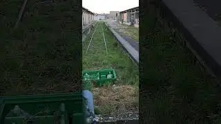 Friche ferroviaire et quai d&eacute;saffect&eacute; &agrave; Saint-Denis.