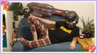 DOOM Slayer Helmet Unboxing! // Stream Clips