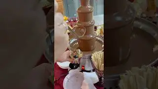 Шоколад и фрукты #астанашоколадныйфонтан #сырныйфонтан #изшоколада #cake #chocolate