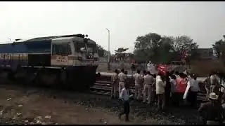 Major Tragedy averted in RailRoko agitation started in Maharashtra.