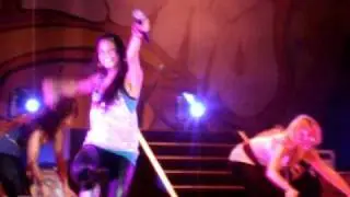Never Underestimate a Girl - Vanessa Hudgens - Mexico city