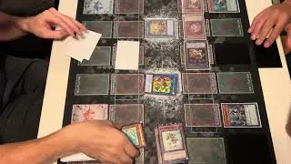Dinosaur versus superheavy Traptrix! Live basement duel!