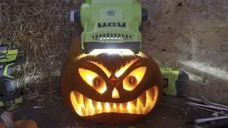 Halloween Pumpkin carving timelapse