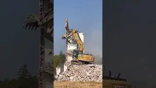 Dangerous demolition work for a novice engineer