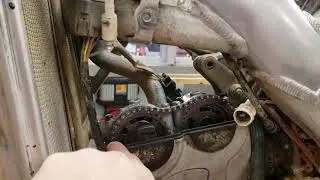 BEWARE of the pesky MANUAL cam chain tensioner!