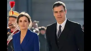 Audios filtrados revelan reuniones privadas entre la reina Letizia y Pedro Sánchez.