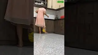 Super Funny! CUTIS and Baby Monkey Distract Mom to Get Food! #cutis #monkey #animals