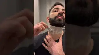 Create the perfect beard line-up using a safety razor.