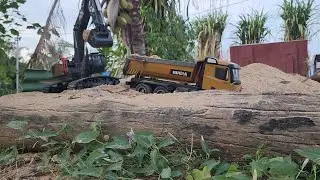 Master of the Sandbox: RC Excavator and Dump Truck Loading Operation