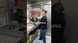 Этот пожарный управляет передвижным фургоном с барбекю на постоянной основе 🔥