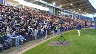 Stadion am Zoo Weihnachtssingen | La-Ola-Welle