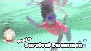 Survival zwemmen 💦  Overlevingszwemmen voor peuters | De 4 Vloggetiers #familievloggers
