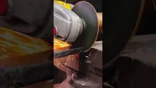 Forged Damascus Steel Knife Making: Artisan Craftsmanship