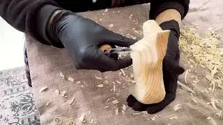 Silent ASMR: Carving a Swedish Dala Horse by Hand