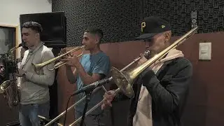 NIKO CLAVIJO FT LA  PROPUESTA - UN FINDE (SESSION EN VIVO)