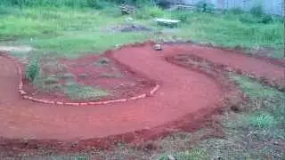 kyosho inferno Mp9 at homemade track.3GP