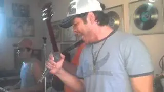 Martin Serrano - Dime con quien - (casero) en vivo - (Los Yonics) 2012