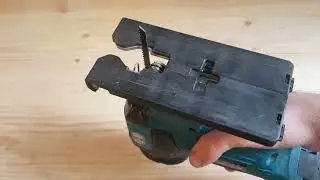 Лобзик Makita 18V DJV181 с щеткой и держателем для лобзика