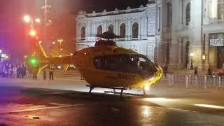 ÖAMTC HUBSCHRAUBER CHRISTOPHORUS 9 START VON RATHAUSPLATZ WIEN