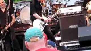 Davey French from Everclear playing guitar