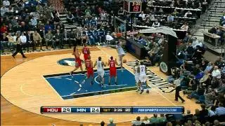 Luke Ridnour Behind-the-Back Pass