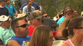 Pronews 7's Janice Yu is introduced to Texas BBQ at Amarillo Chamber BBQ