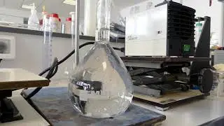 Pr&eacute;paration de la solution d'hydroxyde de sodium