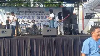 FOURTY TWO BAND SMP NEGERI 2 TEGAL